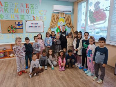 ДЕЦА ЧЕТАТ НА ДЕЦА - 04.12.2024г. - ДГ Здравец - Граф Игнатиево