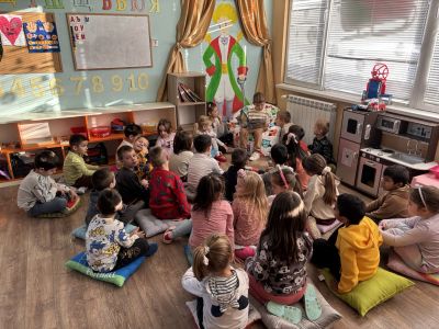 ДЕЦА ЧЕТАТ НА ДЕЦА - 16.12.2024г.  - ДГ Здравец - Граф Игнатиево