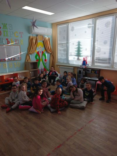 ДЕЦА ЧЕТАТ НА ДЕЦА - 10.01.2025г.  - ДГ Здравец - Граф Игнатиево