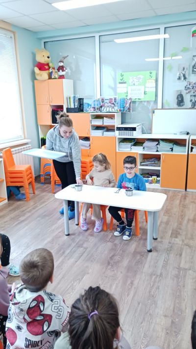 ПРОФЕСИЯ СЕРВИТЬОР - ДГ Здравец - Граф Игнатиево