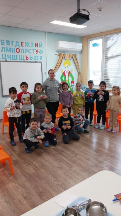 ПРОФЕСИЯ СЕРВИТЬОР - ДГ Здравец - Граф Игнатиево